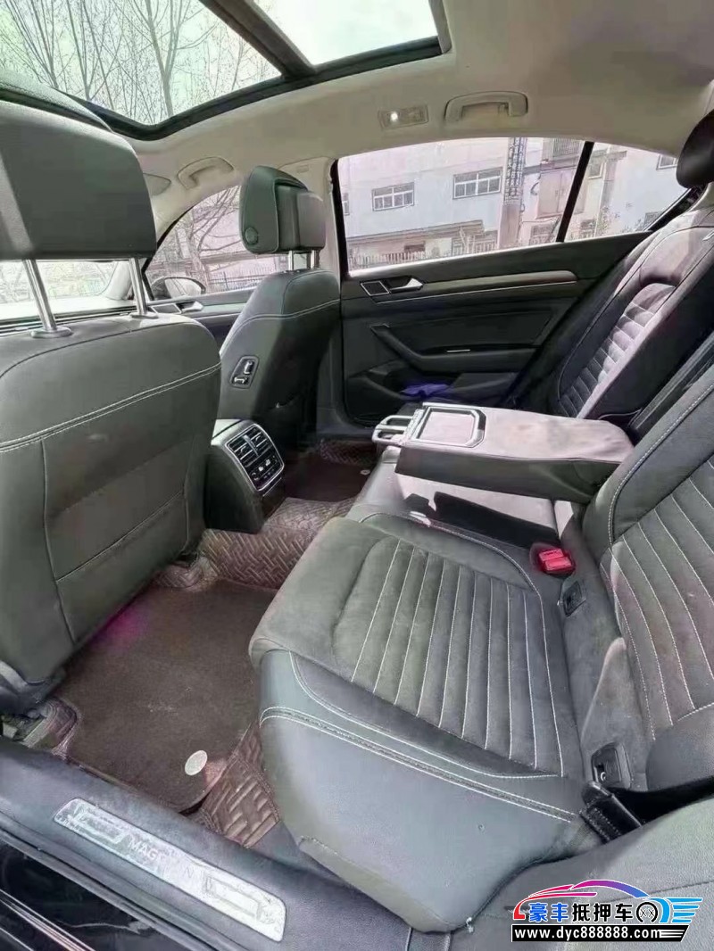 21年大众迈腾轿车抵押车出售