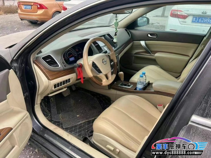 12年日产天籁轿车抵押车出售