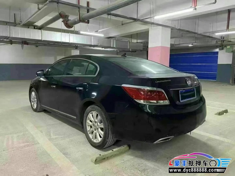 14年别克君越轿车抵押车出售