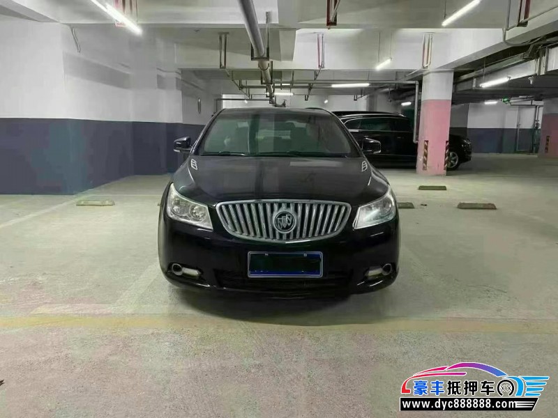 14年别克君越轿车抵押车出售