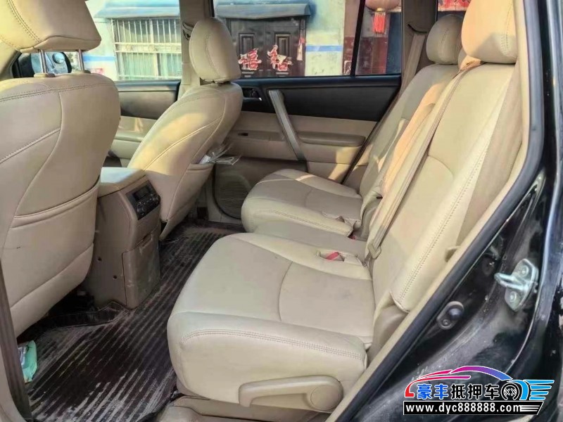 12年丰田汉兰达轿车抵押车出售