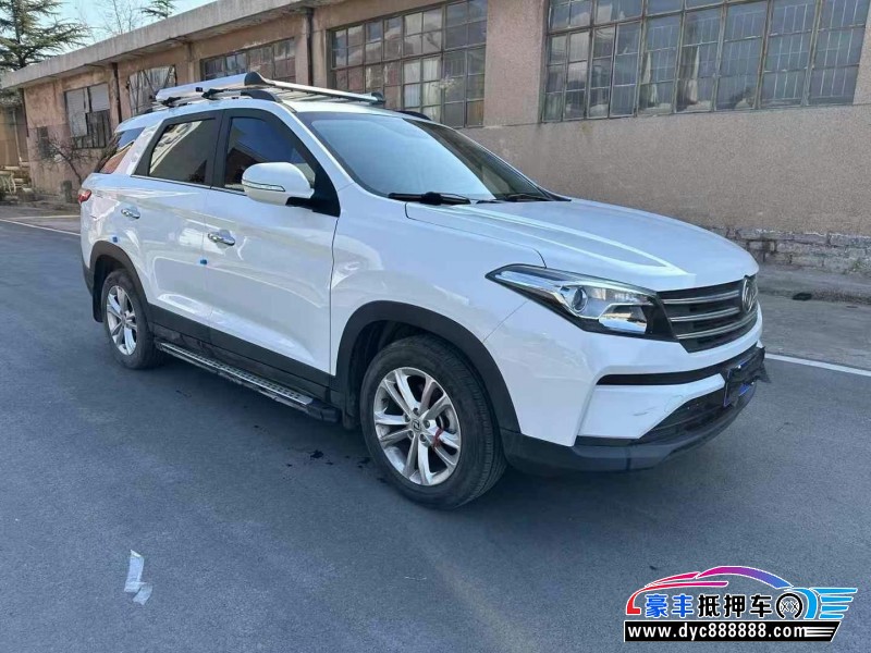 22年东风风光560轿车抵押车出售