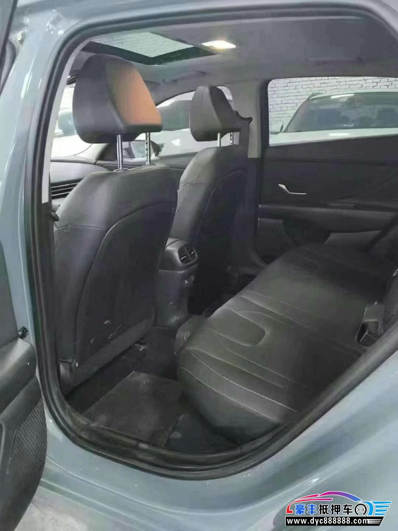 22年现代伊兰特轿车抵押车出售