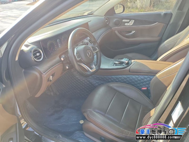 18年奔驰E轿车抵押车出售