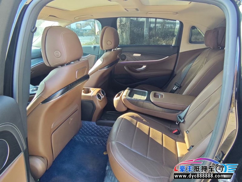 18年奔驰E轿车抵押车出售