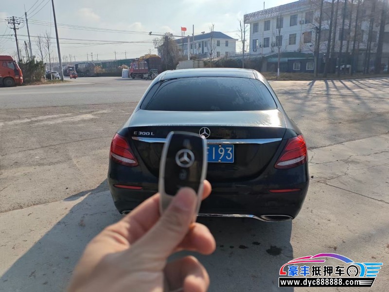 18年奔驰E轿车抵押车出售