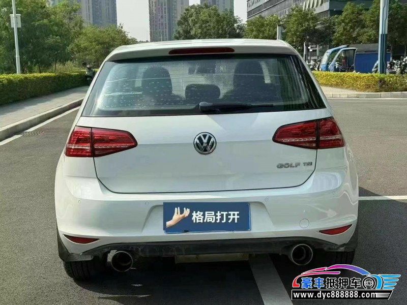 15年大众高尔夫轿车抵押车出售