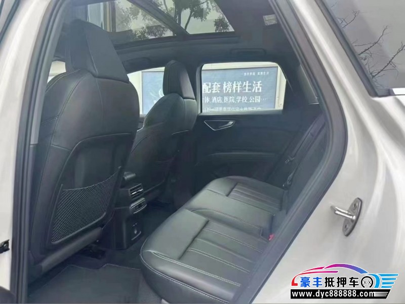 24年奥迪Q4轿车抵押车出售
