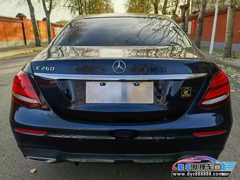 20年奔驰E轿车抵押车出售