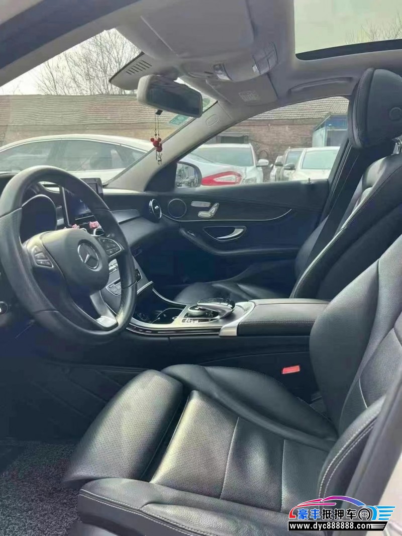 18年奔驰C轿车抵押车出售