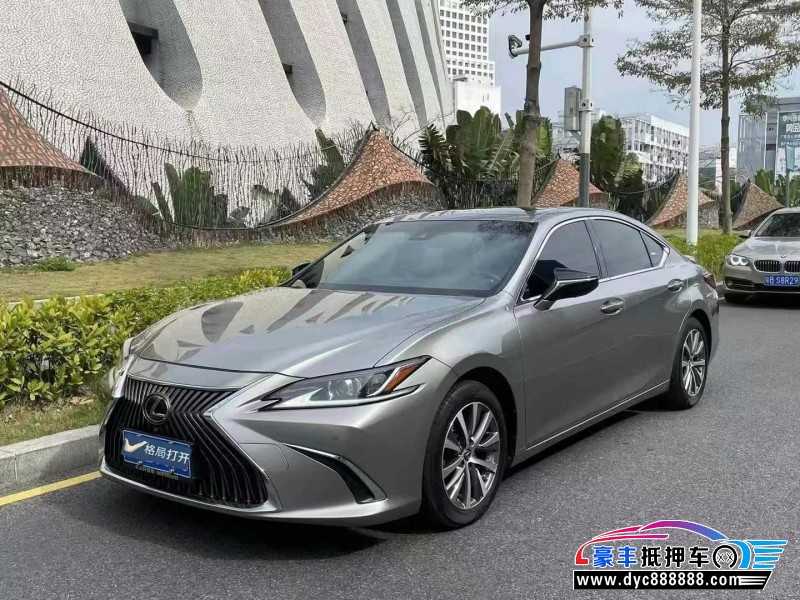 19年雷克萨斯ES轿车抵押车出售