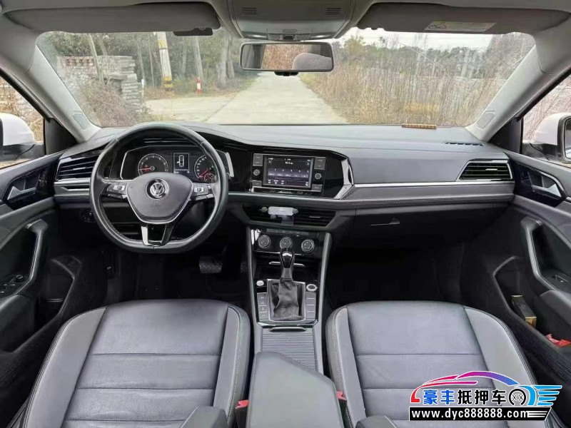 20年大众速腾轿车抵押车出售