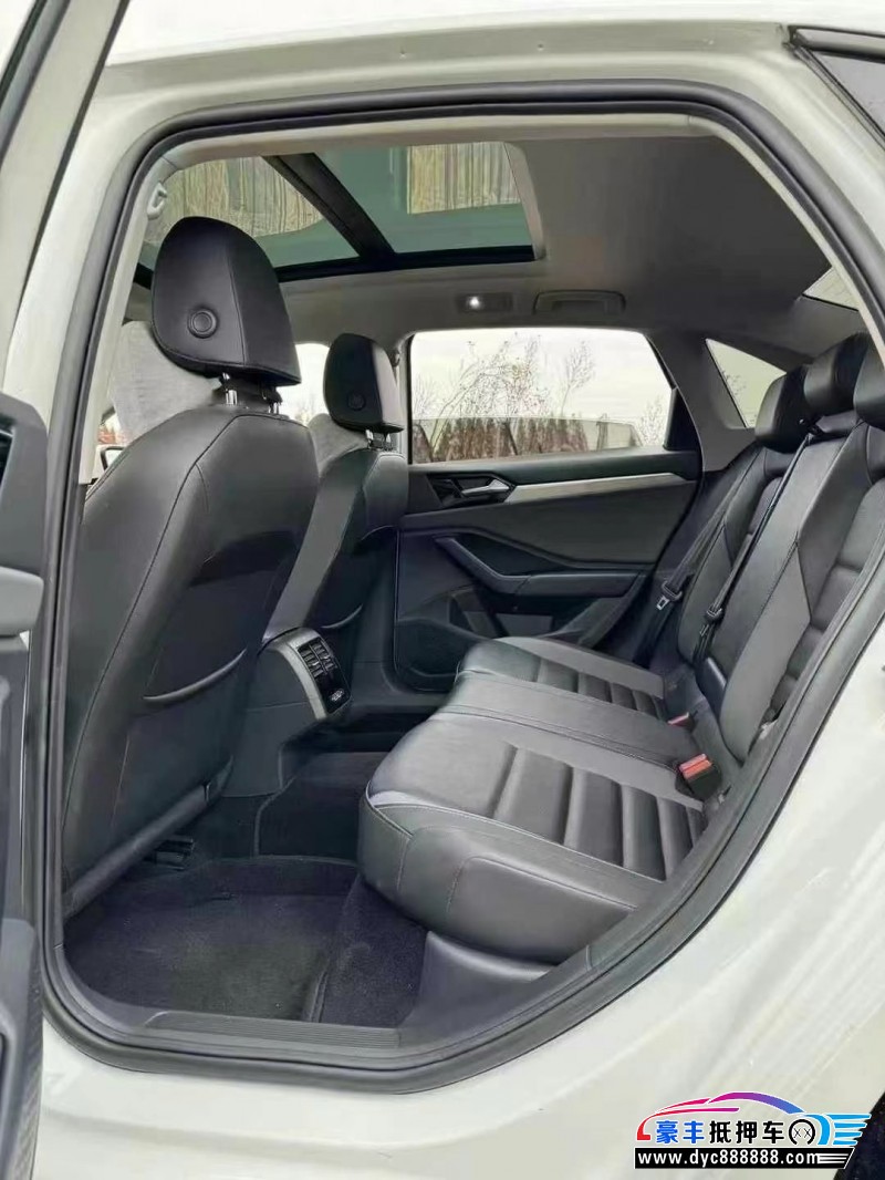 20年大众速腾轿车抵押车出售