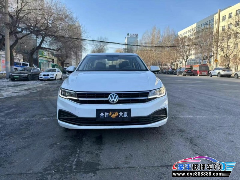 19年大众速腾轿车抵押车出售