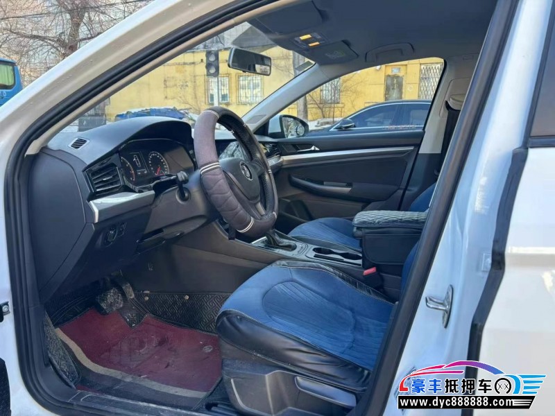 19年大众速腾轿车抵押车出售