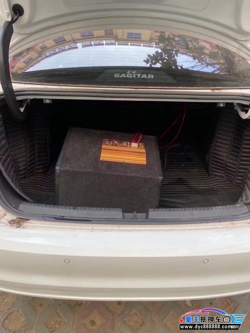 19年大众速腾轿车抵押车出售