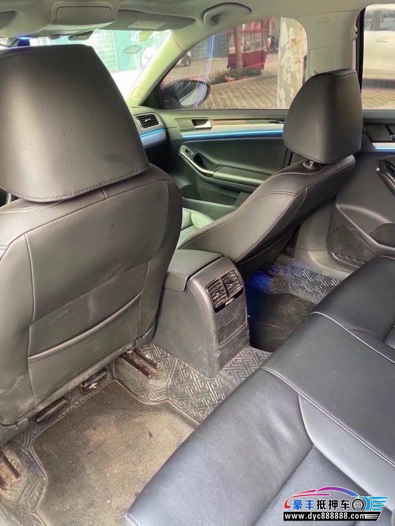 19年大众速腾轿车抵押车出售