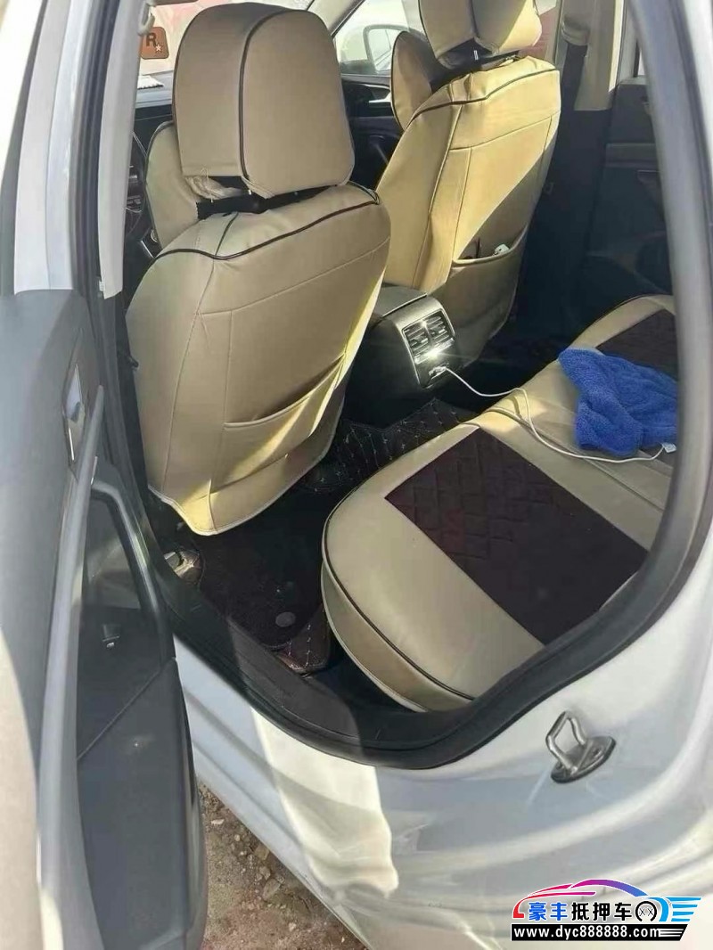 20年大众速腾轿车抵押车出售