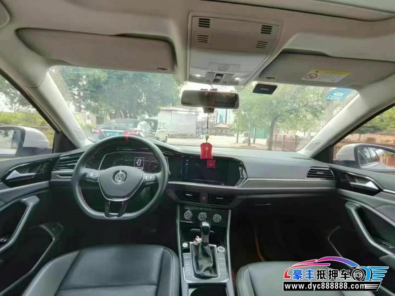 20年大众速腾轿车抵押车出售