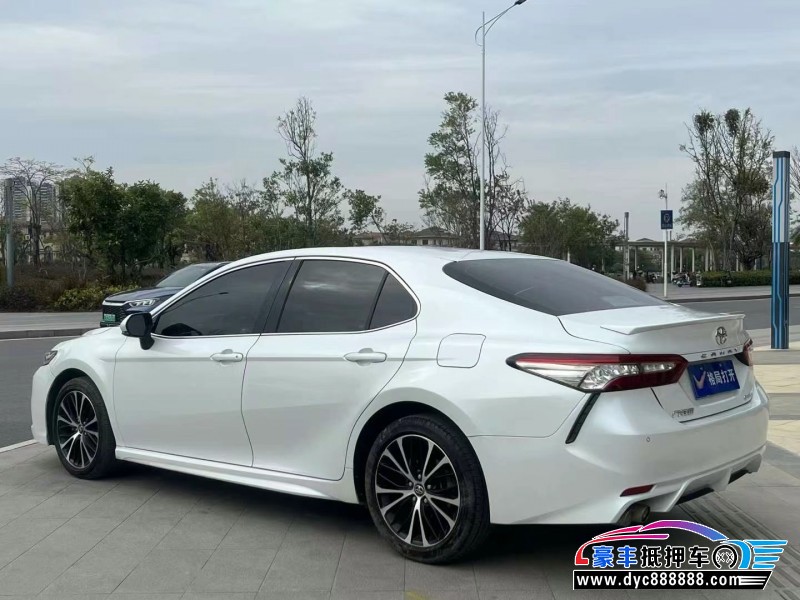 20年丰田凯美瑞轿车抵押车出售