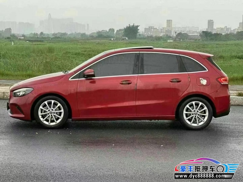 21年奔驰B轿车抵押车出售