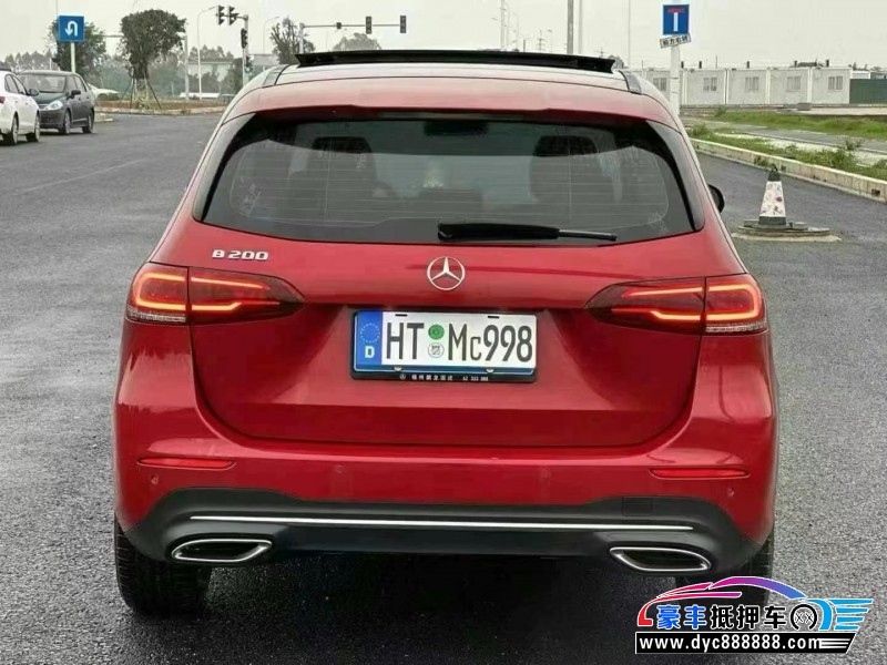 21年奔驰B轿车抵押车出售