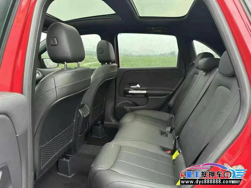 21年奔驰B轿车抵押车出售