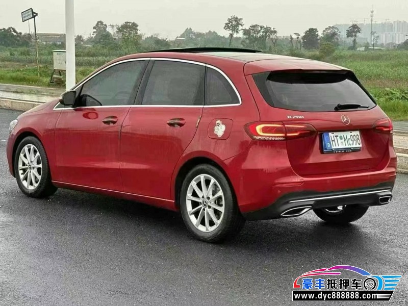 21年奔驰B轿车抵押车出售