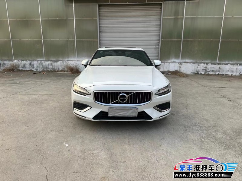 22年沃尔沃S60轿车抵押车出售