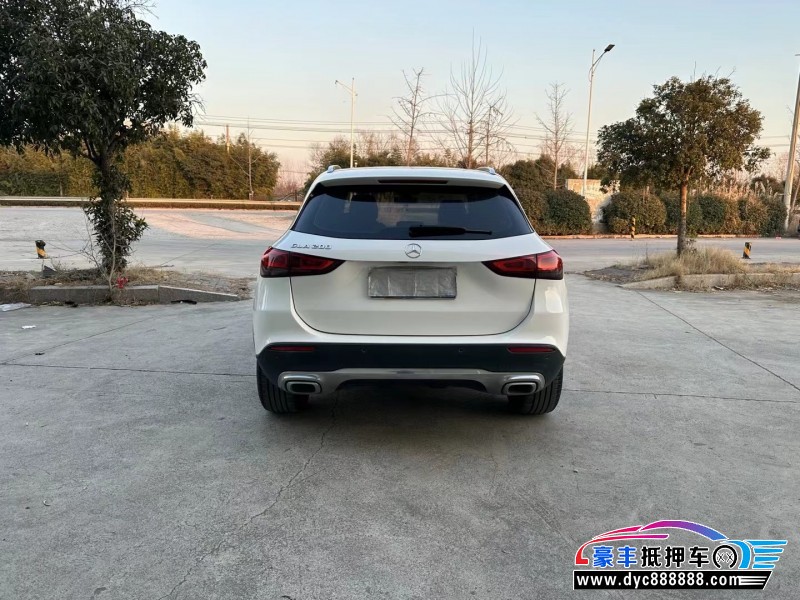 21年奔驰GLA轿车抵押车出售