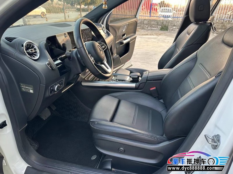 21年奔驰GLA轿车抵押车出售