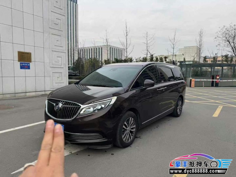 17年别克GL8轿车抵押车出售