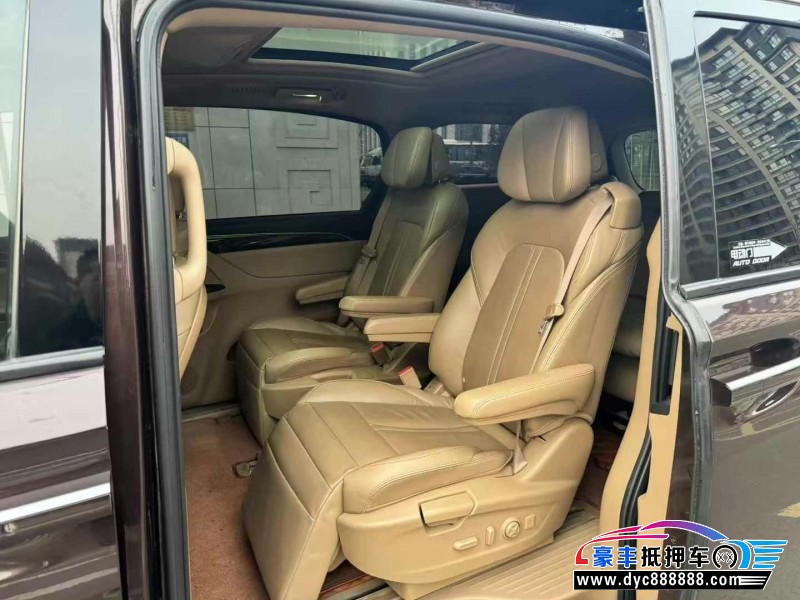 17年别克GL8轿车抵押车出售