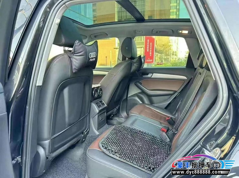 17年奥迪Q5轿车抵押车出售