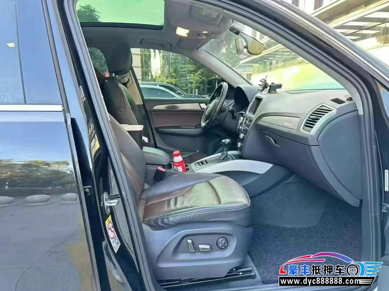 17年奥迪Q5轿车抵押车出售