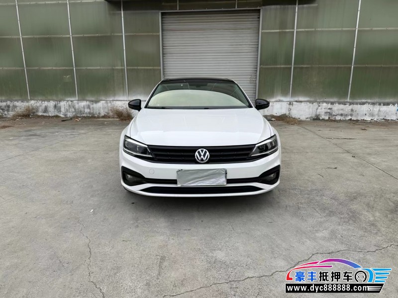 22年大众凌渡轿车抵押车出售