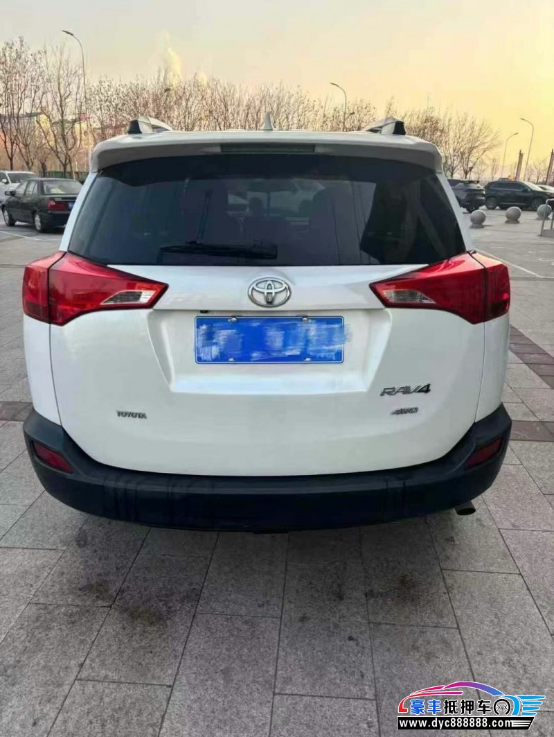 15年丰田RAV4荣放轿车抵押车出售