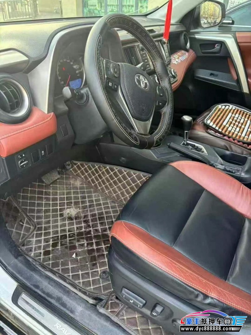 15年丰田RAV4荣放轿车抵押车出售