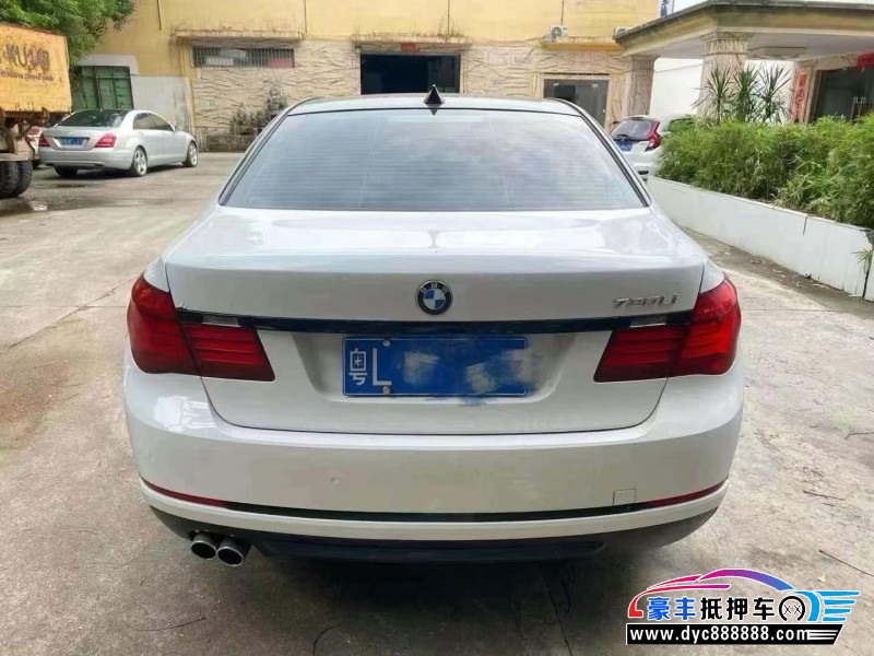 15年宝马7系轿车抵押车出售
