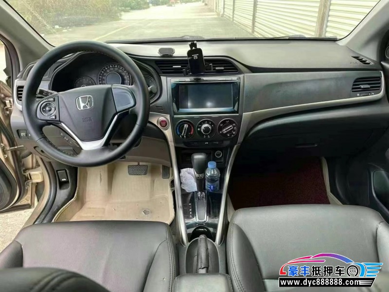 16年本田凌派轿车抵押车出售