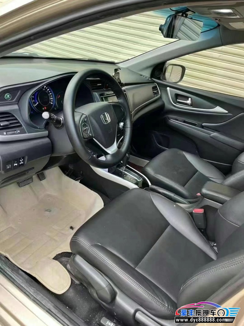 16年本田凌派轿车抵押车出售