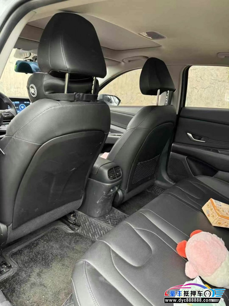 23年现代伊兰特轿车抵押车出售