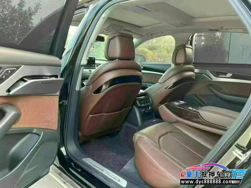 17年奥迪A8轿车抵押车出售