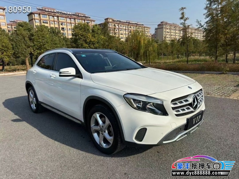 19年奔驰CLA轿车抵押车出售