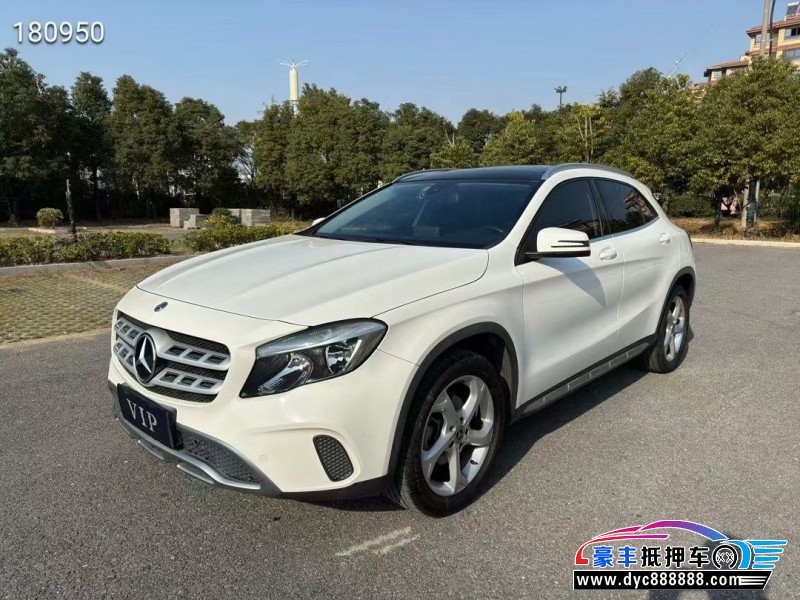 19年奔驰CLA轿车抵押车出售