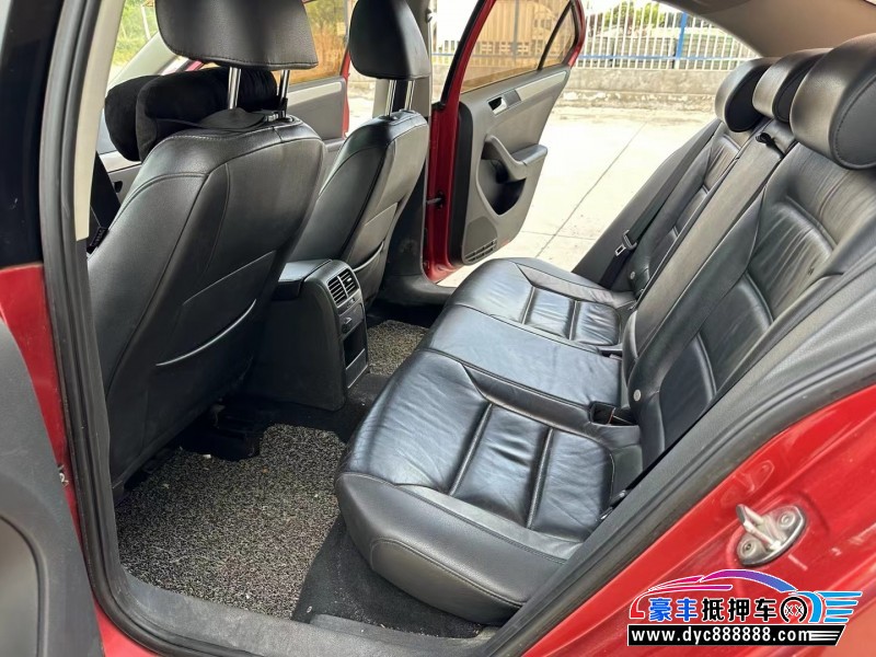 13年大众速腾轿车抵押车出售