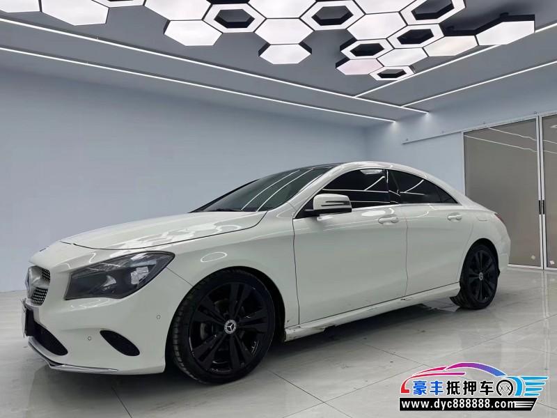18年奔驰CLA轿车抵押车出售