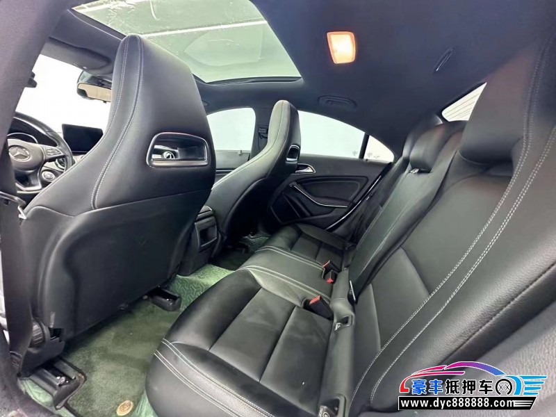 18年奔驰CLA轿车抵押车出售