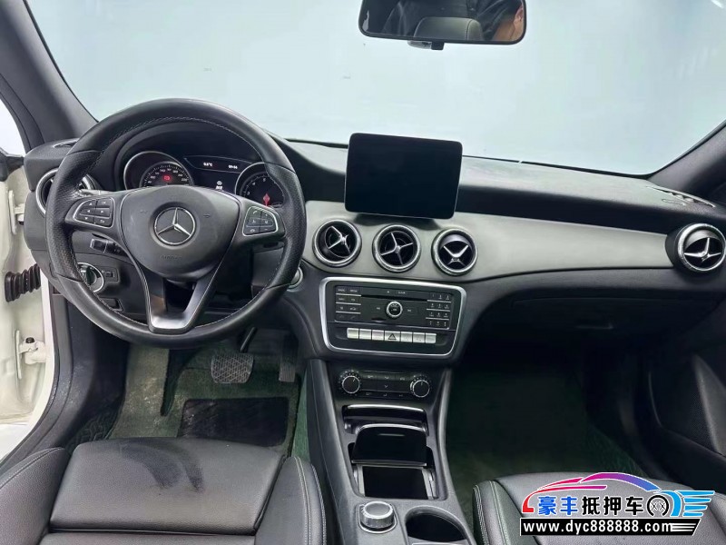 18年奔驰CLA轿车抵押车出售