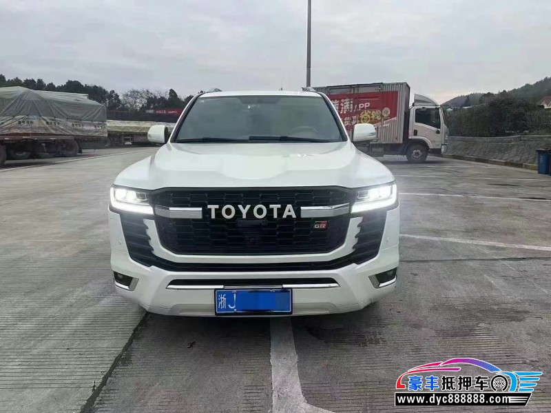 16年丰田兰德酷路泽（陆巡）轿车抵押车出售